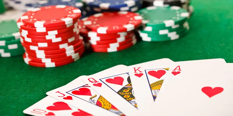 Hướng dẫn cách chơi poker cơ bản nhất